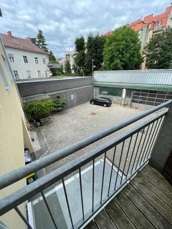 Zentrum & Grosse Terrasse グラーツ エクステリア 写真